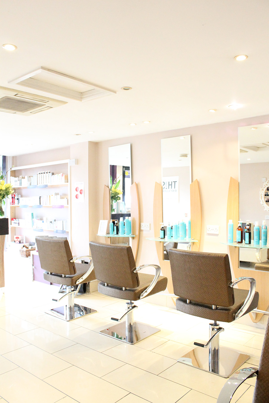 Looks Hair and Beauty Bedford